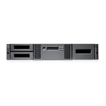 Juostų automatinis krautuvas ir biblioteka HPE MSL2024 su 1x LTO-8 SAS įrenginiu ir 15x 30 TB kasečių