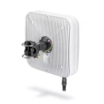 Kryptinė tinklo antena QuWireless AXRL — 7 dBi, 0.694–0.96 / 1.7–2.2 / 2.2–2.7 GHz, PoE/LAN, dviguba poliarizacija