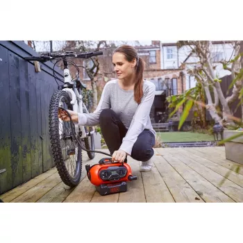 Black & Decker BDCINF18N-QS oro kompresorius 160 l/min AC / automobilinis cigarečių degtukas