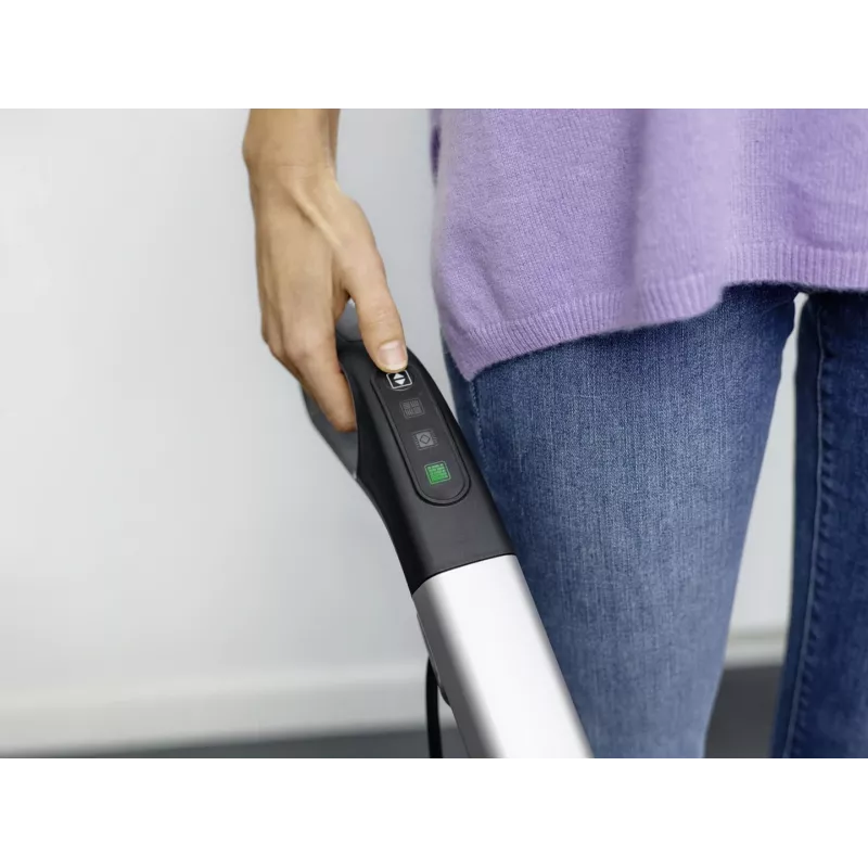 Garų šluotuvas Kärcher SC 3 UPRIGHT – 0,5 L talpa, 1600 W, 30 s įšilimas, išimamas bakelis, kilimų antgalis