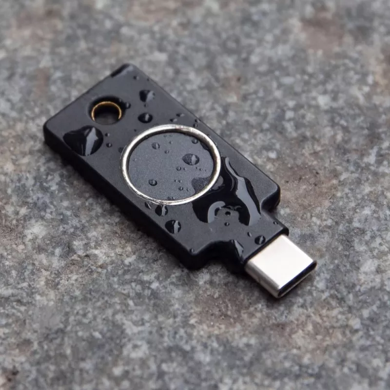 YubiKey C Bio FIDO Edition Yubico Juoda – belaidžio autentifikavimo raktas