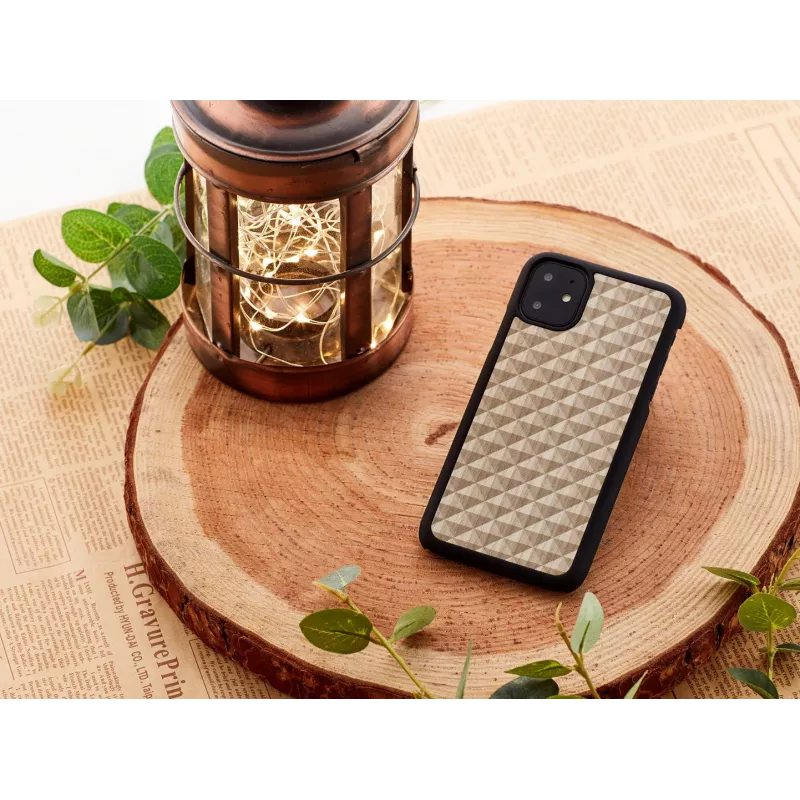 Dėklas iPhone 11 man and wood armor juodas – apsauginis dėklas su natūralia mediena