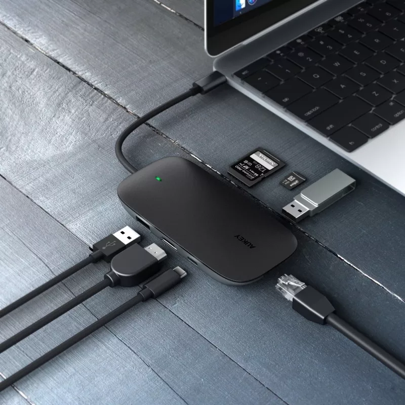 Dokavimo stotelė nešiojamam kompiuteriui AUKEY CB-C71 — 3x USB-C (USB 3.2 Gen1), HDMI, RJ-45, MicroSD, USB PD 100W, 0,15 m laidas, juoda