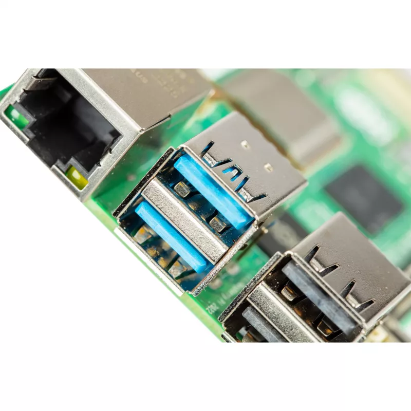 Vienos plokštės kompiuteris Raspberry Pi 5 16 GB, 2,4 GHz Cortex-A76, MicroSD, USB 3.2, Wi-Fi 5
