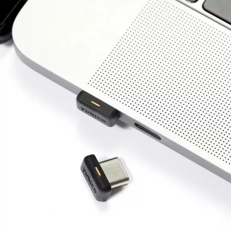 YubiKey Yubico 5C Nano FIPS – USB-C saugos raktas su 2048 bitų RSA šifravimu