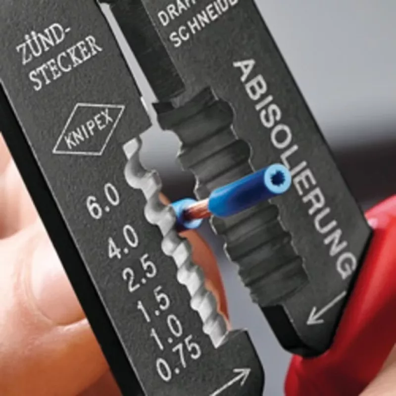 Knipex presavimo įrankis – kabelių pjovimui