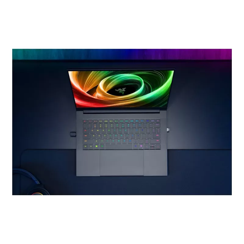 Nešiojamas kompiuteris Razer Blade 14 — 14 colių QHD+ 120 Hz OLED, AMD R9-365, 32 GB RAM, 1 TB SSD, NVIDIA GeForce RTX 5070, angliška apšviesta klaviatūra, 2 metų garantija