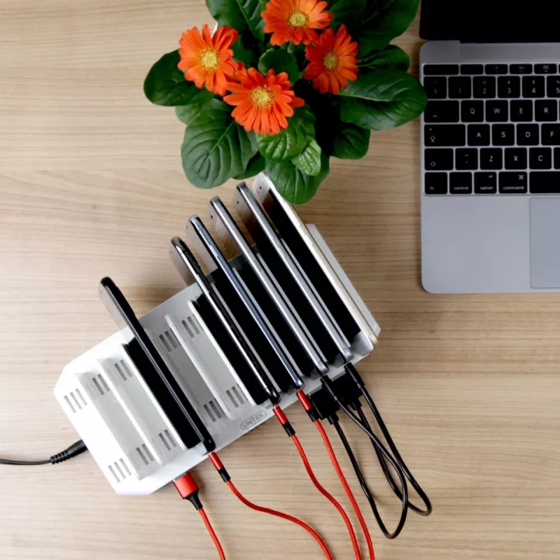 Įkrovimo stotelė Unitek Y-2190A — 10× USB prievadų (8×USB 2.0 + 2×USB 3.2 Gen1), belaidis įkrovimas, 96 W