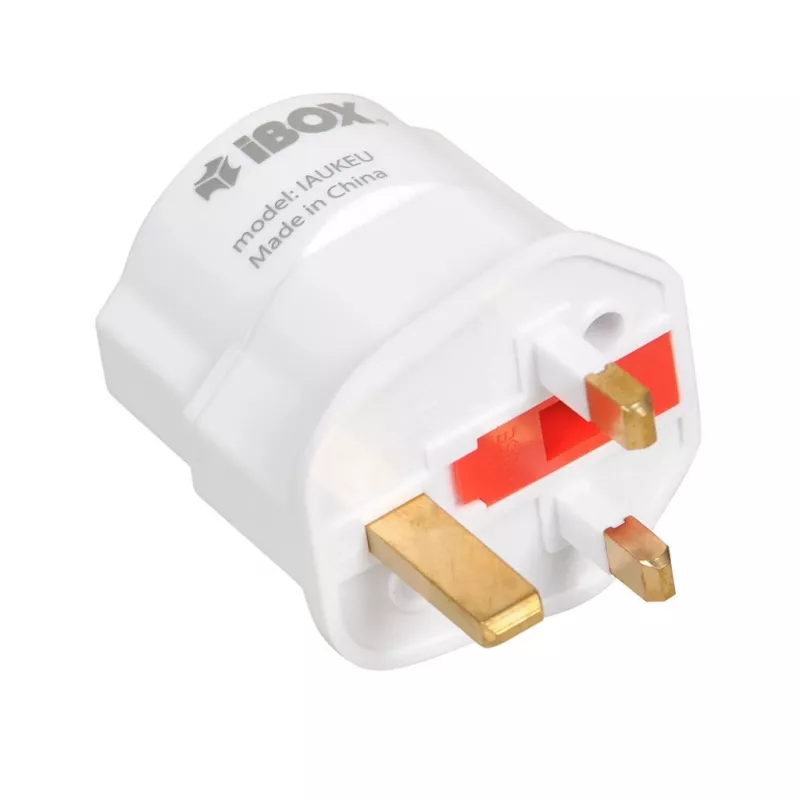 Maitinimo adapteris IBOX iaukeu su keičiamais kištukais UK (G tipas) ir EU (E tipas), 100–240V 50/60Hz, 7,5A, baltas