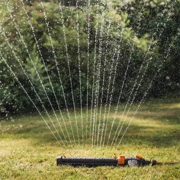 Fiskars 1027028 svyruojantis vandens purkštuvas Juoda, Oranžinė
