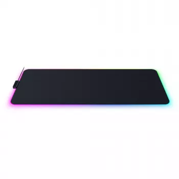 Žaidimų pelės kilimėlis Razer Strider Chroma – poliesterio paviršius, 370×900 mm, juodas, daugiaspalvis apšvietimas