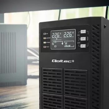 Qoltec 52281 nepertraukiamo maitinimo šaltinis (UPS) Dvigubo keitimo (Online) 2 kVA 2000 W 3 AC lizdai