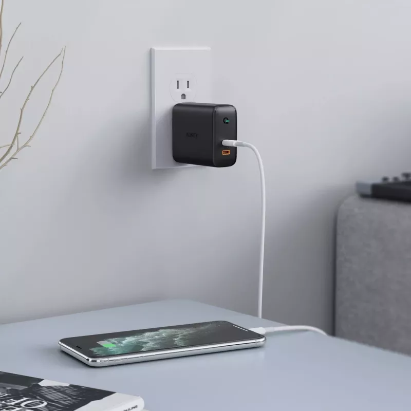 AUKEY PA-D2 mobiliojo įrenginio įkroviklis 36W Juodas Vidaus naudojimui