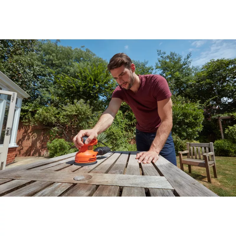 Black & Decker BEW210 Orbitinis šlifuoklis 14000 aps./min. Juoda, Oranžinė