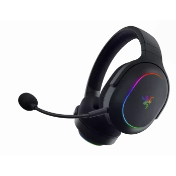Razer Barracuda X Chroma belaidės ausinės ant ausų juodos