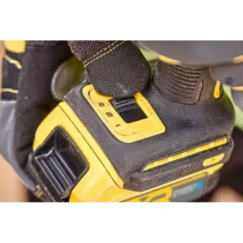 Atsuktuvas DeWalt DCF870N-XJ, belaidis 18 V Li-Ion, 56 N·m sukimo momentas, 1/4 colio griebtuvas, pistolinė rankena