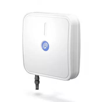 Kryptinė tinklo antena QuWireless AXRL — 7 dBi, 0.694–0.96 / 1.7–2.2 / 2.2–2.7 GHz, PoE/LAN, dviguba poliarizacija