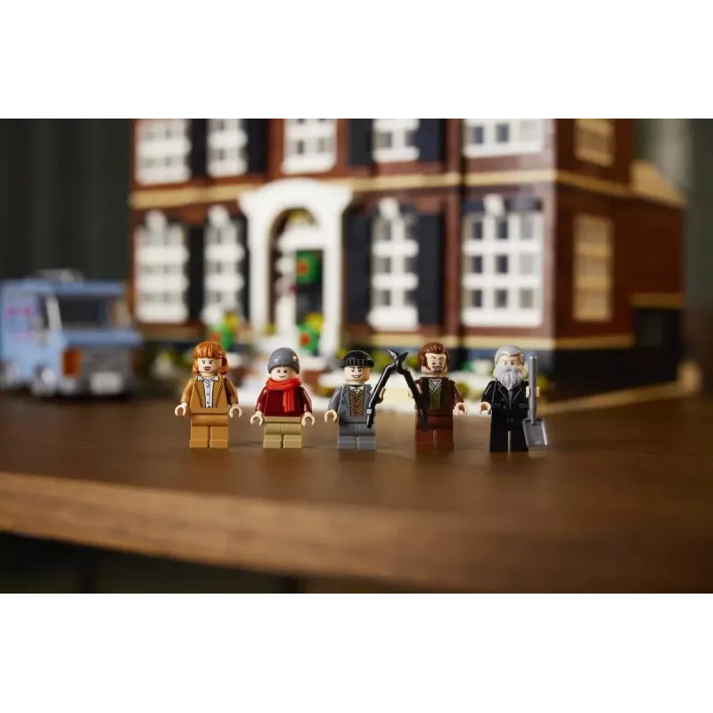 LEGO Ideas 21330 Namuose vieni