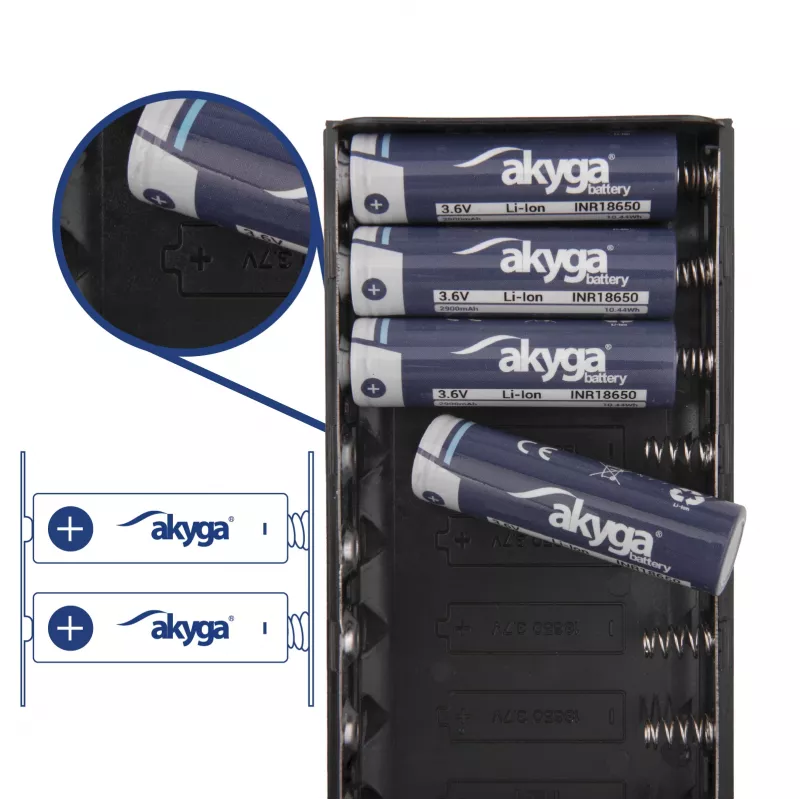 Akyga AK-BC-04 išorinės baterijos korpusas 8x 18650 Li-Ion elementams, 18 W, USB-C + 2x USB-A, LED žibintuvėlis, juodas