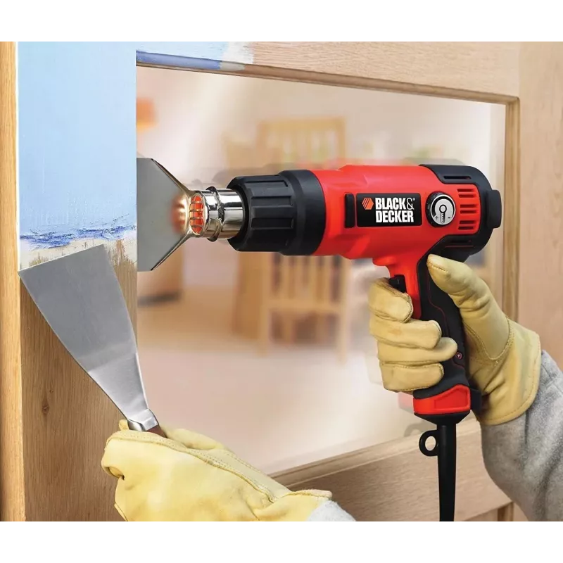 Šilumos pistoletas Black & Decker KX2200K-QS — 2000 W, 720 L/min, iki 645 °C, pistoletinė rankena, 900 g
