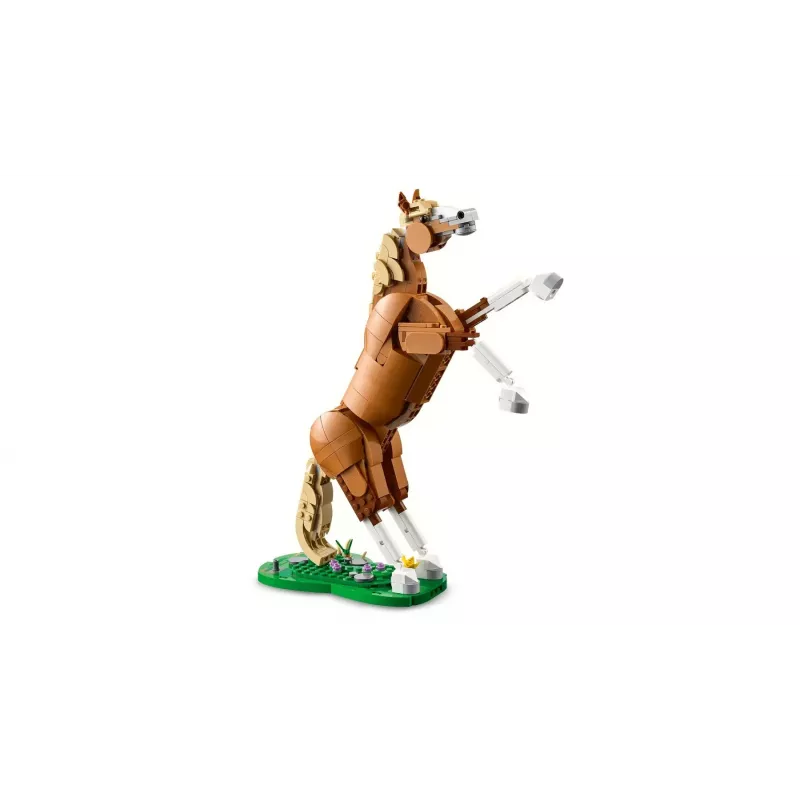 LEGO Creator 3-in-1 Magnificent Steed 31166 — 685 detalės, nuo 9 metų