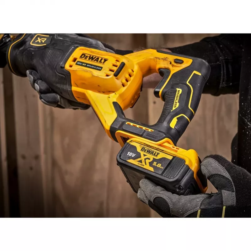 DeWALT DCS382N-XJ pjūklas stūmoklinis