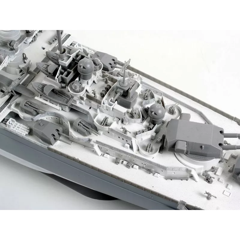 Plastikinis laivo modelis REVELL Tirpitz 1:350