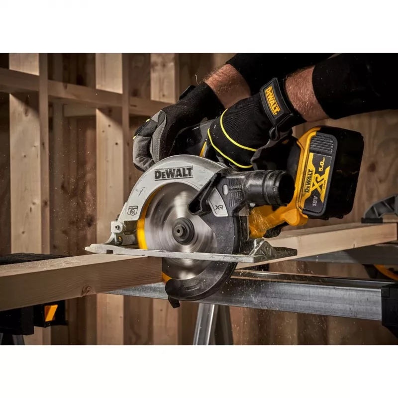 DEWALT DCS565N belaidis pjūklas diskinis 18V 165mm