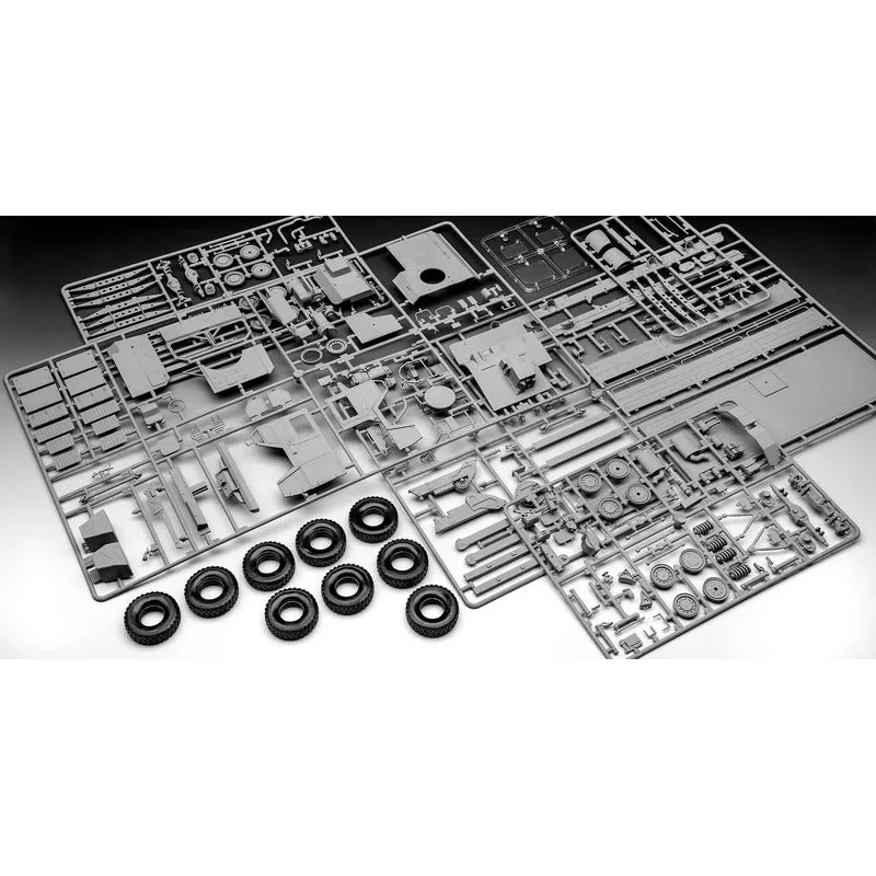 Plastikinis modelis REVELL Man 10T Milgl 8x8 sunkvežimis 1/35 masteliu