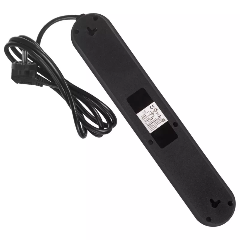 Maitinimo blokas MACLEAN MCE395 B – 5 kištukiniai lizdai, 3×USB, 110–240V AC, 2.1A USB, 2500W, 1,5 m laidas, juodas
