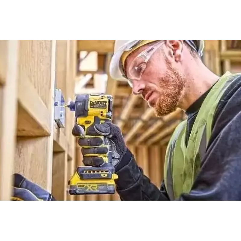 Atsuktuvas DeWalt DCF870N-XJ, belaidis 18 V Li-Ion, 56 N·m sukimo momentas, 1/4 colio griebtuvas, pistolinė rankena