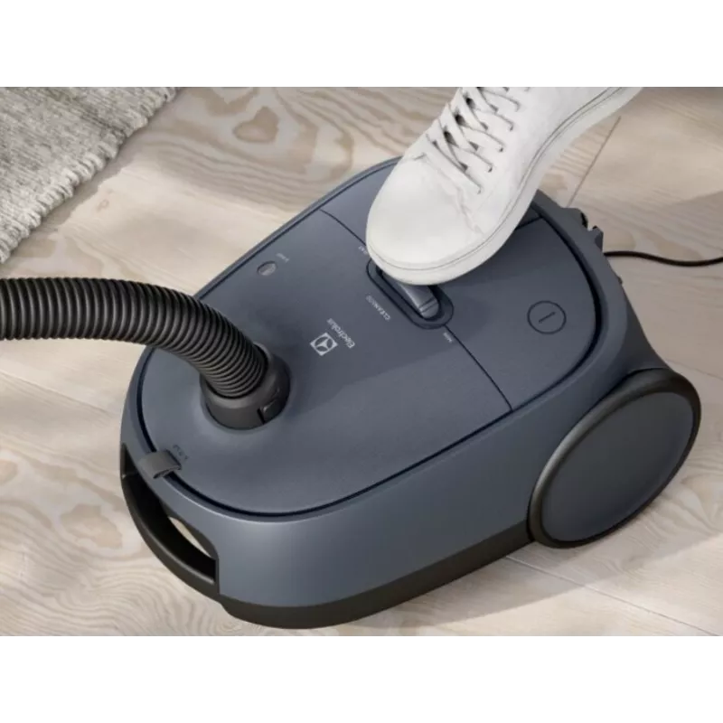 Cikloninis dulkių siurblys Electrolux EB61C2DBP 750 W, 3.5 L, sausas valymas