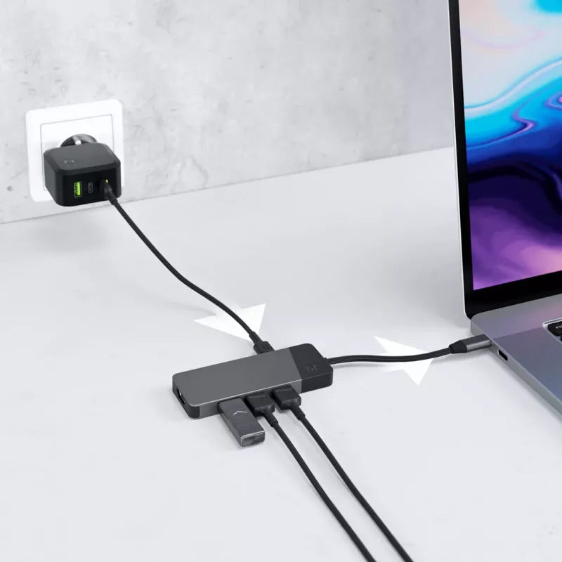 USB Type-C centrinis įrenginys Green Cell HUBGC01 — 7 prievadai: 3×USB-A 3.2 Gen 1, 1×USB-C 3.2 Gen 1, HDMI, microSD+SD kortelių skaitytuvas — sidabrinis