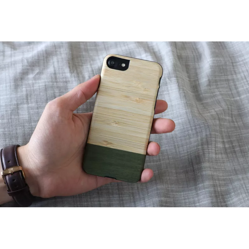 Dėklas telefonui iPhone 7/8 iš medžio ir polikarbonato — bambuko miškas juodas, man and wood