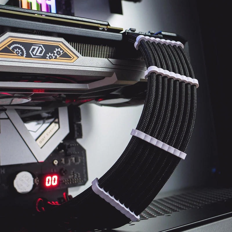 CableMod PRO Bridged kabelių šukų rinkinys - baltas (CM-COM-BKIT-PBPW-R)