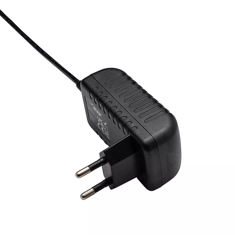 Akyga AK-TB-11 universalus maitinimo adapteris 9 V / 1 A, 9 W, 5,5 x 2,1 mm kištukas, 1,5 m