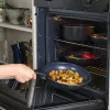 Puodų ir keptuvių rinkinys Russell Hobbs RH03321EU7 – 8 dalių, su keramine nelimpančia danga, tinka indaplovei