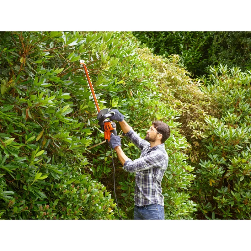 Krūmapjovė Black & Decker BEHTS451