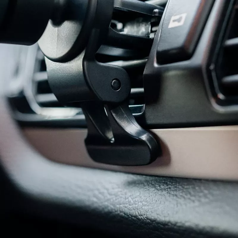 Belaidis automobilinis įkroviklis Tellur TLL151431 MagSafe suderinamas 15W juodas išmaniesiems telefonams