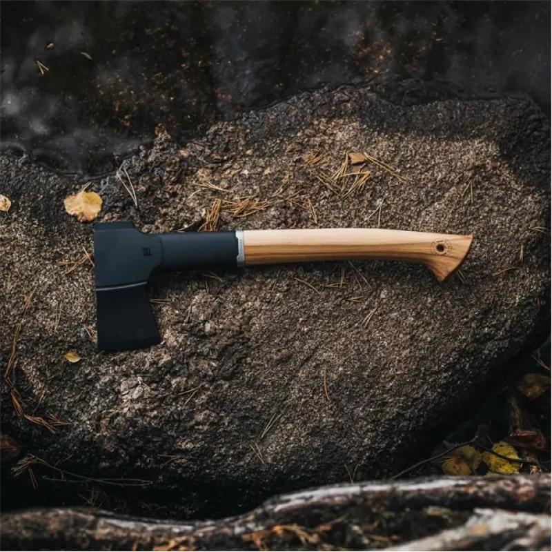 Fiskars dailidės kirvis NORDEN N7