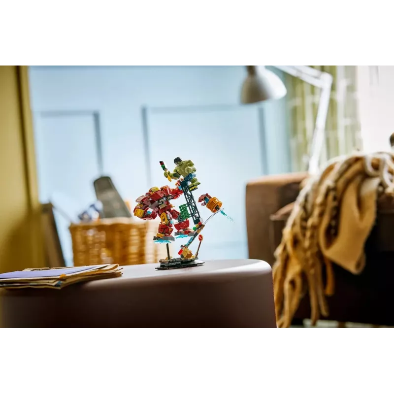 LEGO MARVEL 76343 Epinė kova: Hulkbuster prieš Hulką