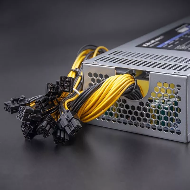 Qoltec 50350 maitinimo blokas 1850W PCI-E | 80 Plus Platinum | Žaidimams ir kasybai