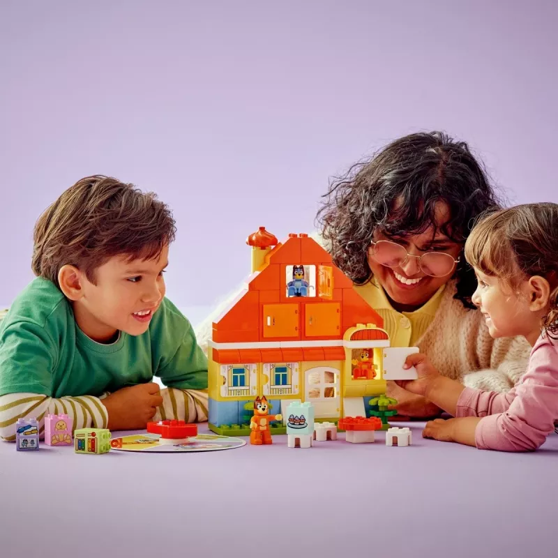 LEGO Bluey šeimos namas su atminties žaidimu 10459 – 83 detalės, 3 minifigūrėlės, nuo 3 metų
