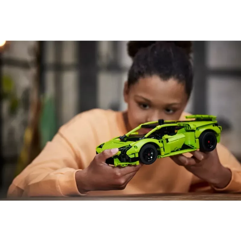 LEGO Technic Lamborghini Huracán Tecnica konstruktorius 1:10 masteliu, 806 dalių, nuo 9 metų