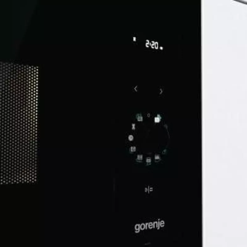 Gorenje BM235G1SYB juoda kombinuota mikrobangų krosnelė įmontuojama 23 L 900 W