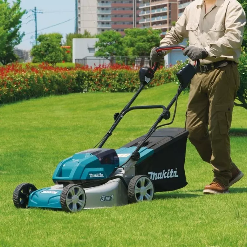 Makita DLM460Z vejapjovė akumuliatorinė Juoda, Mėlyna