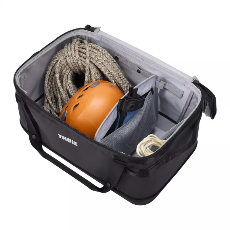 Thule 5529 Chasm Gear Hauler 55L Juoda – pusiau standus krepšys įrangai
