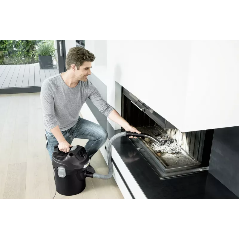 Karcher AD 2 600 AW dulkių siurblys pelenams – sausas, 14 L, 600 AW, žarna Ø 3,5 cm, 1 m žarna, juodas
