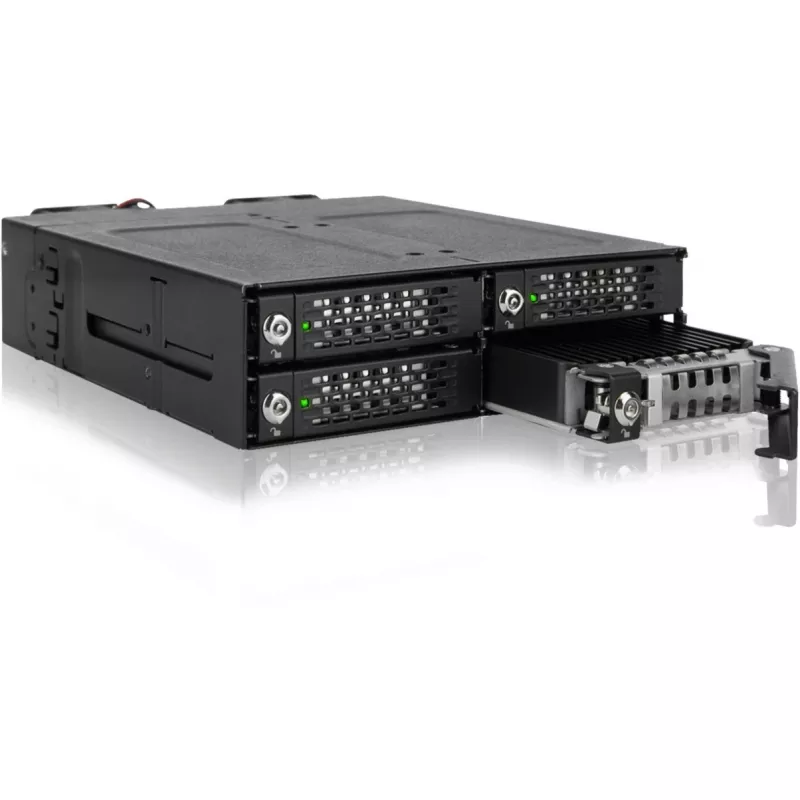 ICY DOCK ToughArmor MB720MK-B V3 – 4x M.2 NVMe PCIe 4.0 į 4x OCuLink 5.25 colio lizdo metalinis juodas krepšys su raktų užraktu (tri-mode suderinamas)