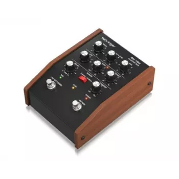 Behringer BM-18M CLUSTER BOX gitaros efektų pedalas